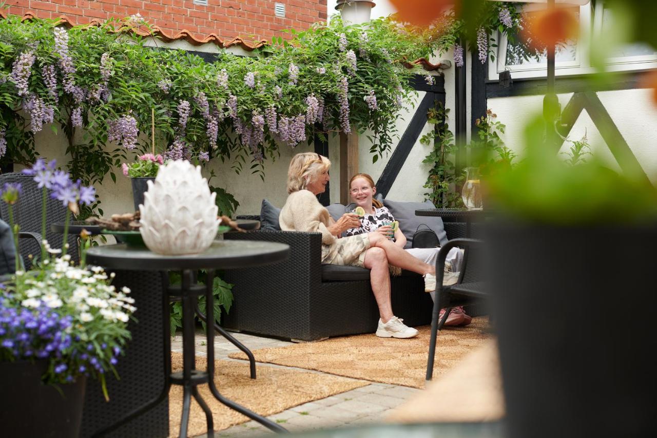 Hotell Baeckagarden Истад Экстерьер фото